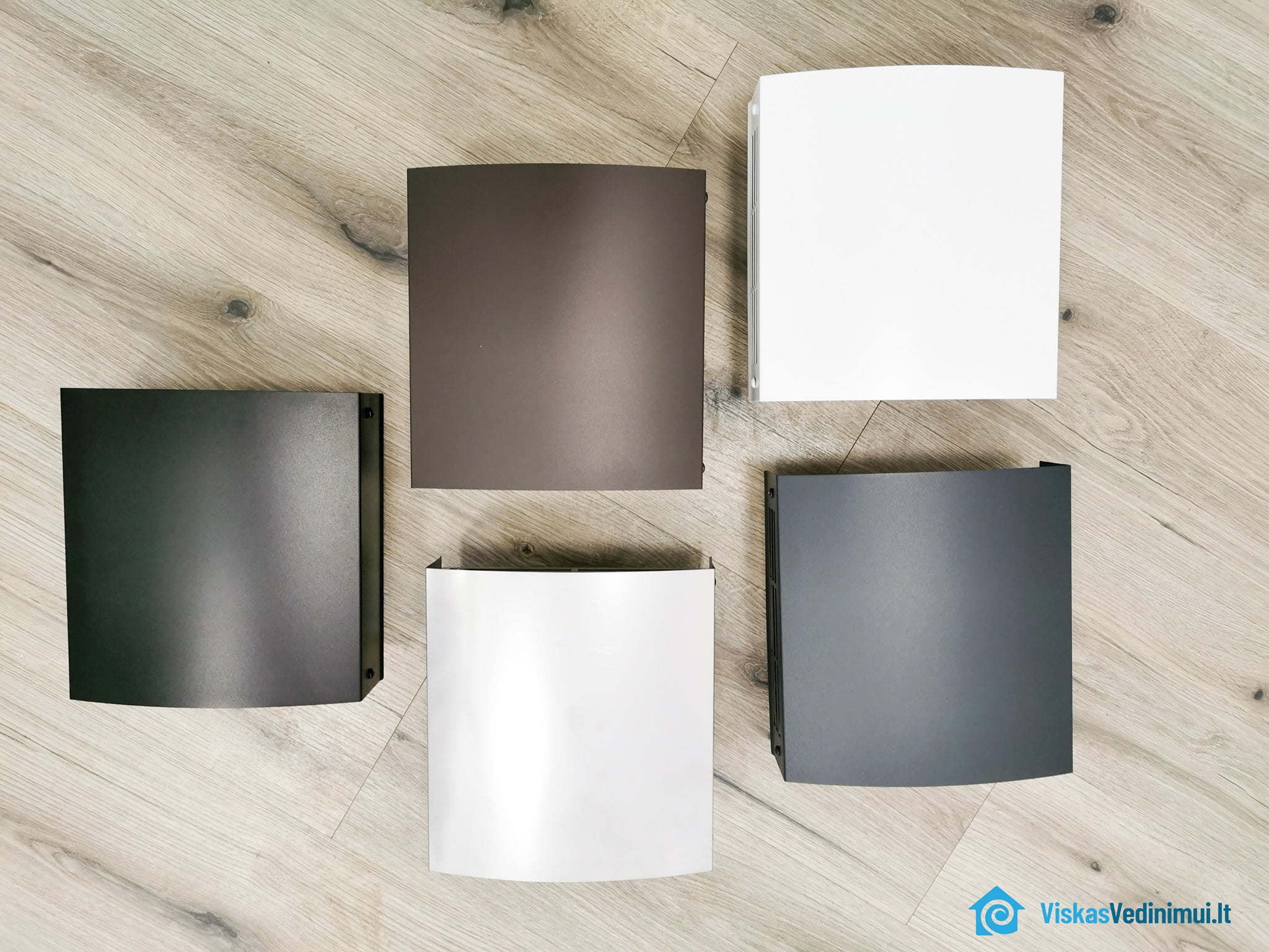 Vedinimo-lauko-groteles-ivairiu-spalvu-10 Vėdinimo lauko grotelės, įvairių spalvų Vedinimo lauko groteles ivairiu spalvu 10